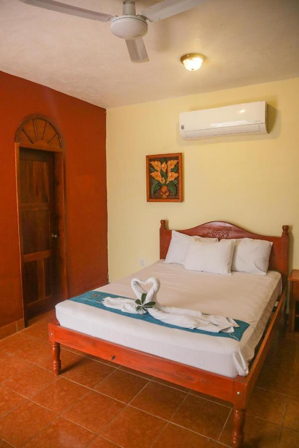 Navieros Rooms בקאלאר מראה חיצוני תמונה